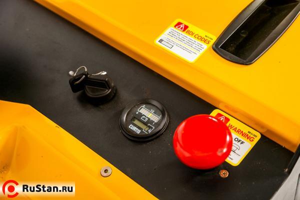 Штабелер электрический самоходный с платформой TOR 2,0т 3,0м ES20D4 фото №4 Штабелер электрический самоходный с платформой TOR 2,0т 3,0м ES20D4 фото №4