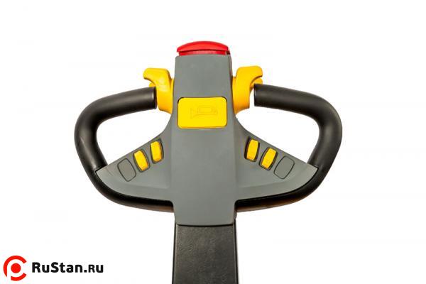 Штабелер электрический самоходный с платформой TOR 1,5т 4,0м ES15DE фото №3 Штабелер электрический самоходный с платформой TOR 1,5т 4,0м ES15DE фото №3