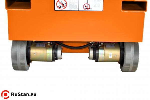 Самоходный подъемник ножничного типа GROST SPX T3-3000 фото №5 Самоходный подъемник ножничного типа GROST SPX T3-3000 фото №5