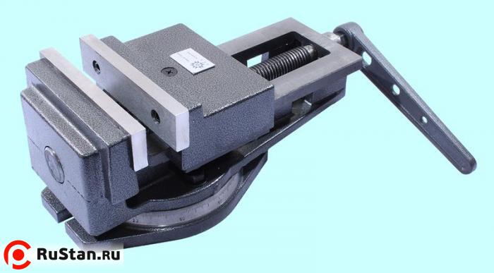 Тиски Станочные 136мм чугунные поворотные с открытым винтом, ход 160мм QB136 "TLX" фото №1 Тиски Станочные 136мм чугунные поворотные с открытым винтом, ход 160мм QB136 "TLX" фото №1