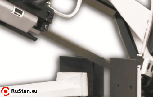 Перпендикулярность полотна обеспечивается за счет направляющих. Вылет можно изменять под размеры заготовки. фото №5 Перпендикулярность полотна обеспечивается за счет направляющих. Вылет можно изменять под размеры заготовки. фото №5