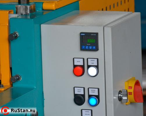 Электромеханическая редукторная гильотина ERGM 1320x2,5 фото №5 ERGM 1320x2,5 фото №5