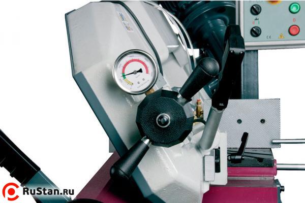 Простая и точная регулировка натяжения пильного полотна с использованием встроенного манометра фото №3 OPTIsaw S 300DG фото №3