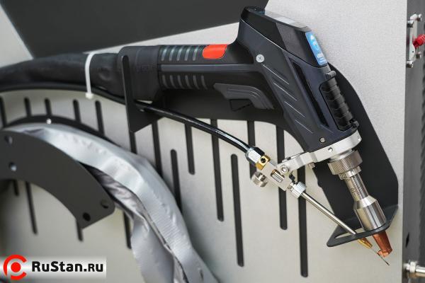 Лазерная головка. Ручная лазерная сварка для дома Raptor SFW-1200 Air фото №8 Лазерная головка. Ручная лазерная сварка для дома Raptor SFW-1200 Air фото №8