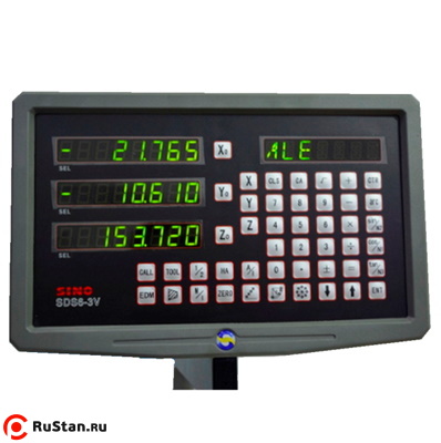 Многофункциональная УЦИ SINO SDS6-3V позволяет отслеживать перемещение по трем осям с дискретностью 1 знак. Помимо этого УЦИ имеет различные функции для расчета при изготовлении конусо- или дугообразных деталей. фото №17 METAL MASTER Z51150 фото №17