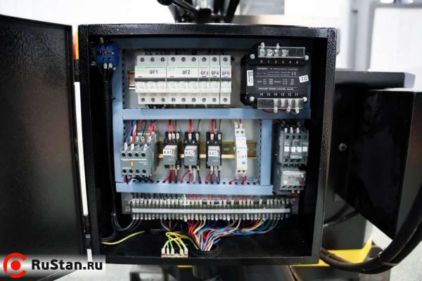 Автоматический ленточнопильный колонный станок Stalex H-320А фото №6 H-320А фото №6